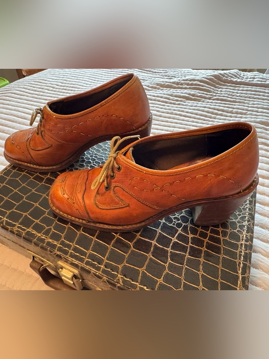 Vintage Shoes - Vintage Buskens Women’s Brown Leather Lace-Up Heeled Oxfords